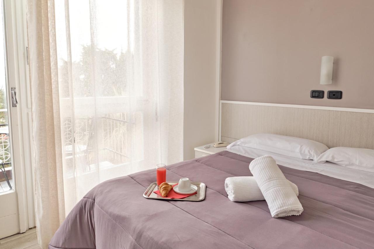 Hotel Astoria Бордігера Екстер'єр фото